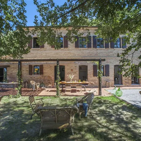 Welcoming In With Swimming Pool * Montefelcino