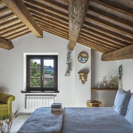 Welcoming In With Swimming Pool Montefelcino